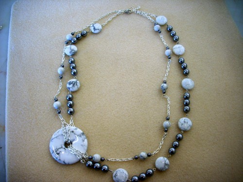 Donut and Chain Necklace - Howlite and Gray Glass Pearl