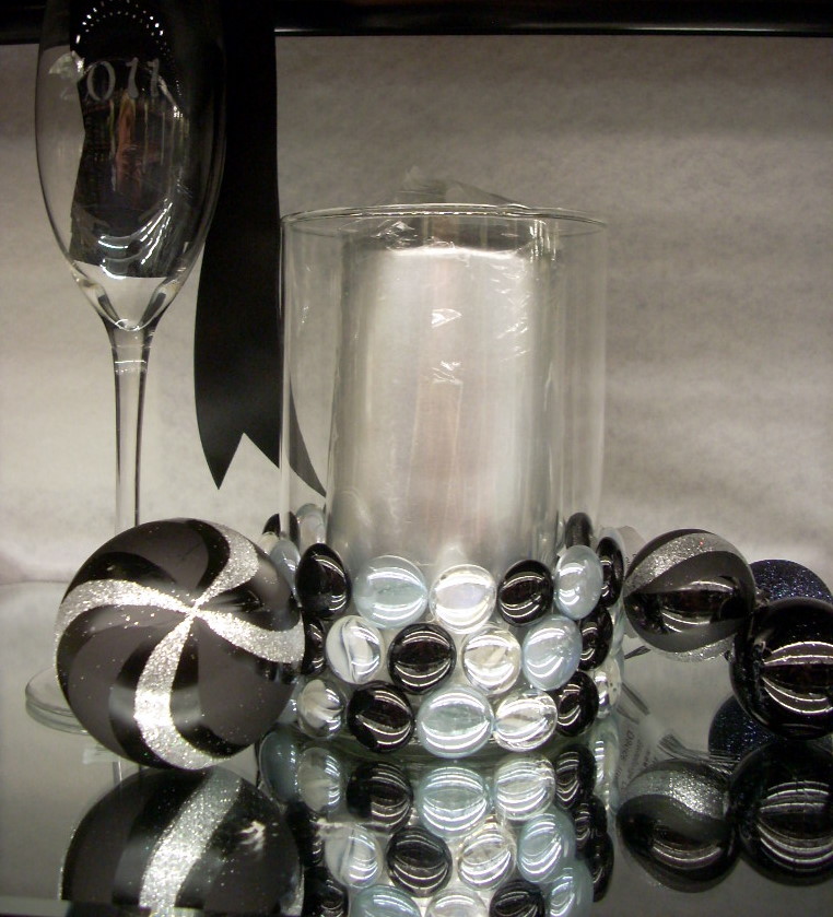 Download Party Decor: Glass Cylinder Vase and Flat Backed Marbles • Vicki O'Dell