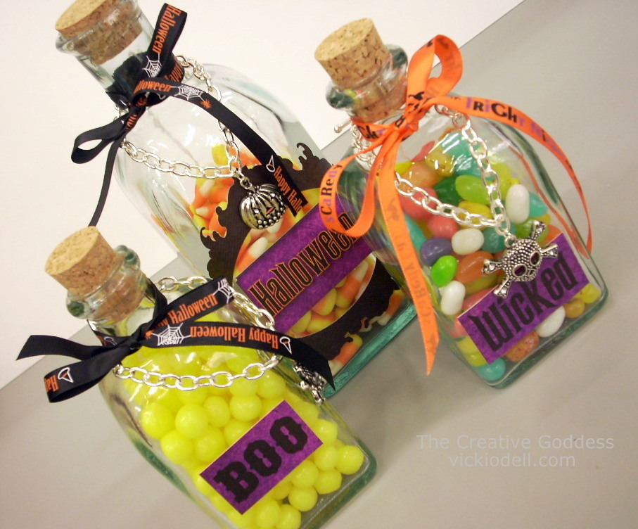 Halloween Crafts: Potion Bottles with Reminisce