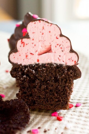 Chocolate Covered Strawberry Cupcakes